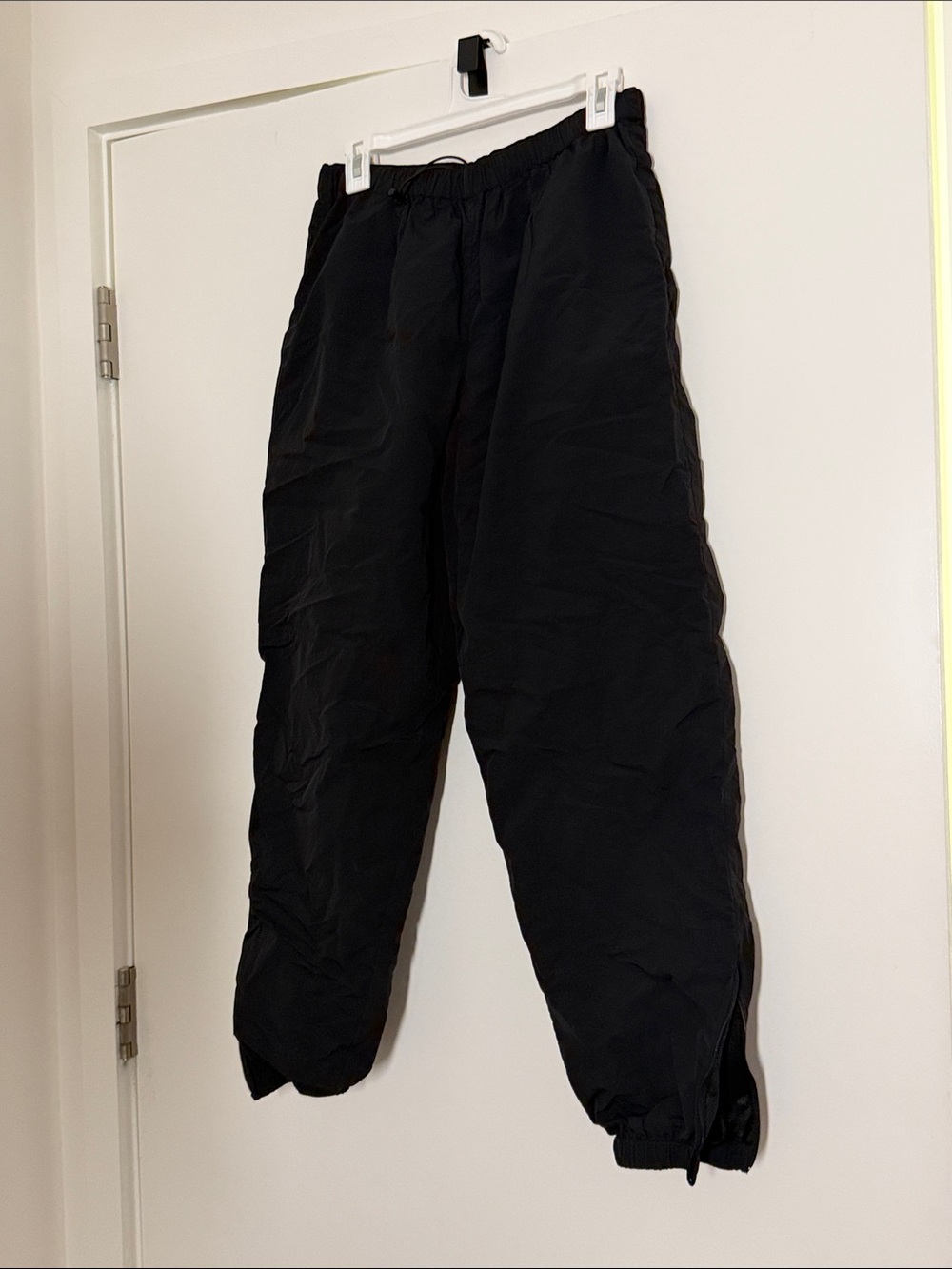 Women's Black Elastic-Waist Jogger Pants with Drawcord